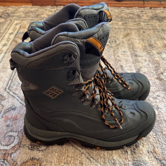 Men's Columbia boots - Picture 2 of 2